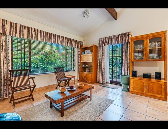 3 BEDROOM TOWNHOUSE FOR SALE IN TOWN BUSH VALLEY